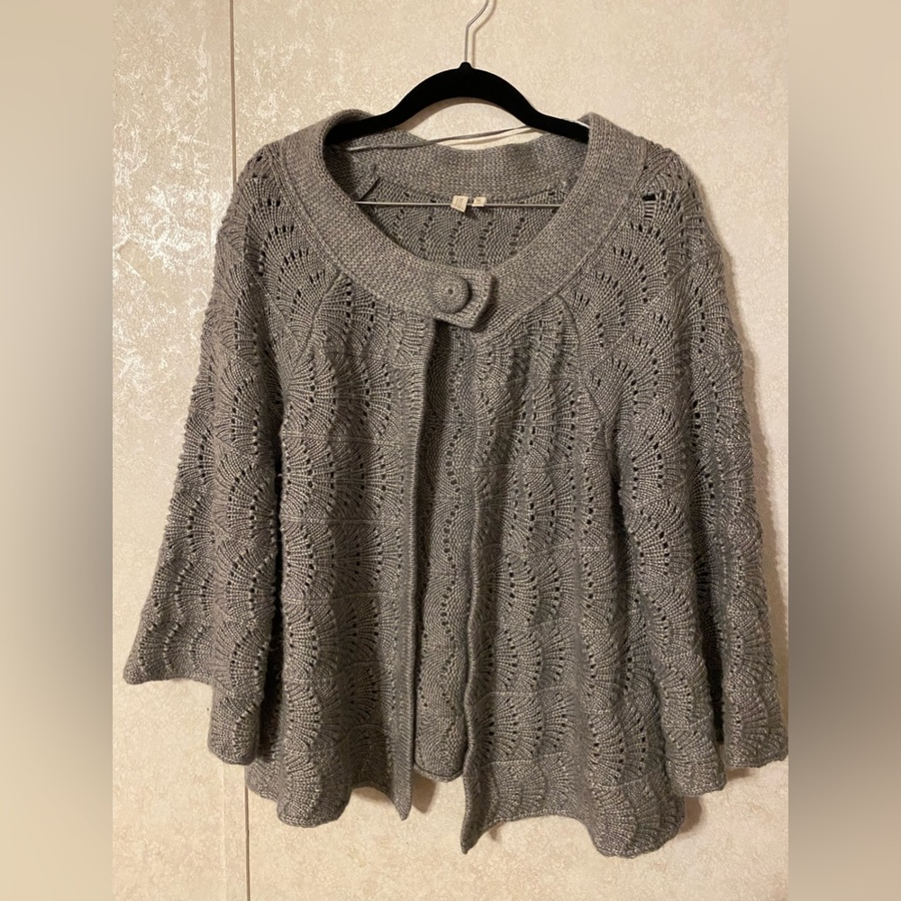 Very cute cropped sweater